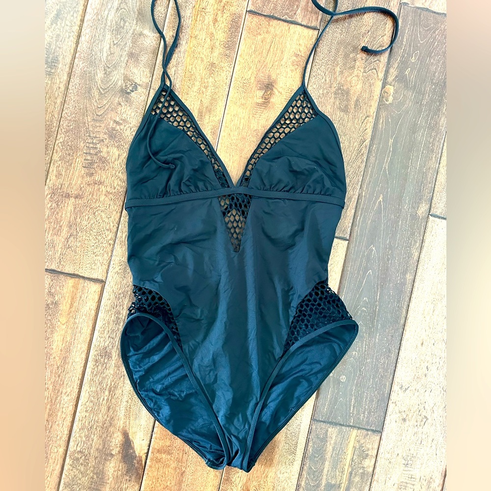 La Blanca black one piece bathing suit